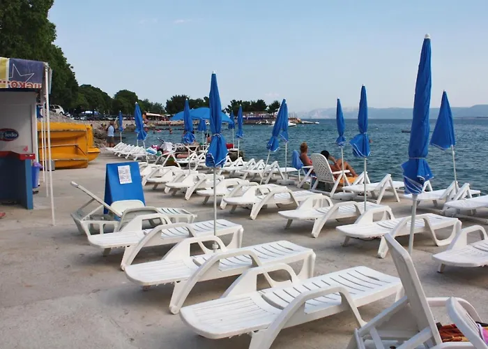 아파트 With Parking Spaces Dramalj, Crikvenica - 18990 드라말리